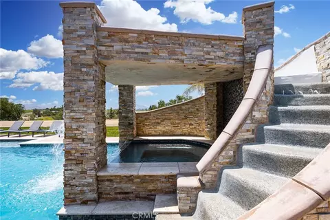Exterior - 39625 Calle Cabernet, Temecula, CA 92591 photo 7 of 10