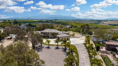 View/Area - 39625 Calle Cabernet, Temecula, CA 92591 photo 3 of 6
