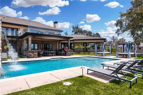 Exterior - 39625 Calle Cabernet, Temecula, CA 92591 photo 8 of 10