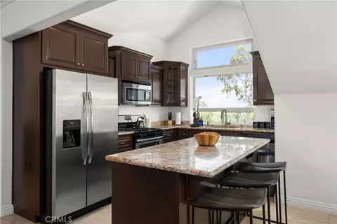 Kitchen - 39625 Calle Cabernet, Temecula, CA 92591 photo 5 of 5