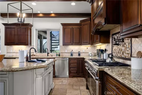 Kitchen - 39625 Calle Cabernet, Temecula, CA 92591 photo 3 of 5