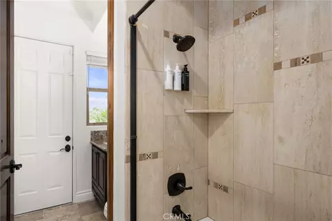 Bath - 39625 Calle Cabernet, Temecula, CA 92591 photo 4 of 8