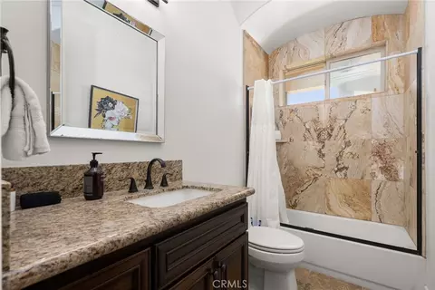 Bath - 39625 Calle Cabernet, Temecula, CA 92591 photo 5 of 9