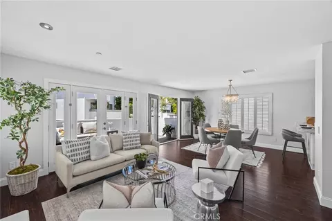 301 Harbor Woods Pl, Newport Beach, CA 92660