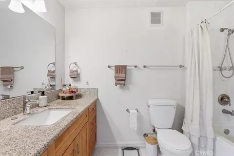 Bath - 44 Fallbrook, Irvine, CA 92604 photo 2 of 2
