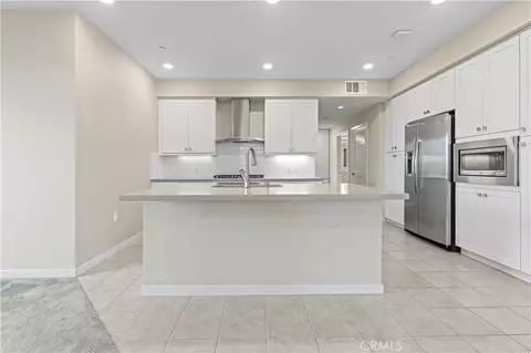Kitchen - 199 Bowery, Irvine, CA 92612 photo 1 of 2