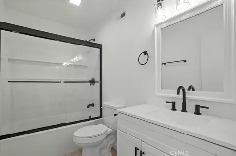 Bath - 4719 Knickerbocker, Riverside, CA 92501 photo 3 of 4