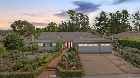 27002 Rocking Horse, Laguna Hills, CA 92653