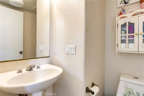 Bath - 43359 Via Sabino, Temecula, CA 92592 photo 1 of 3
