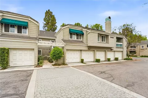 19401 Sunray Ln #204, Huntington Beach, CA 92648