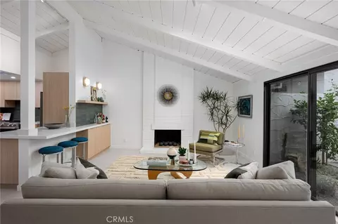 2255 Miramonte W #D, Palm Springs, CA 92264