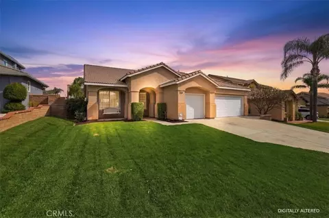 6974 Riverboat Dr, Eastvale, CA 91752