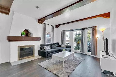 8319 S Van Ness, Inglewood, CA 90305