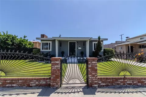 128 E 67th Way, Long Beach, CA 90805