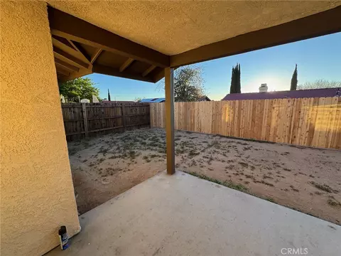 Exterior - 10333 Tamarisk Ave, Hesperia, CA 92345 photo 6 of 19