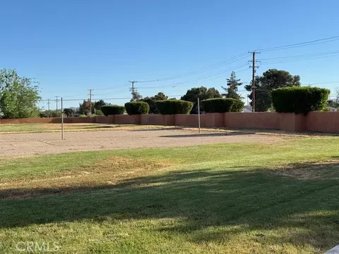 Exterior - 10333 Tamarisk Ave, Hesperia, CA 92345 photo 7 of 19