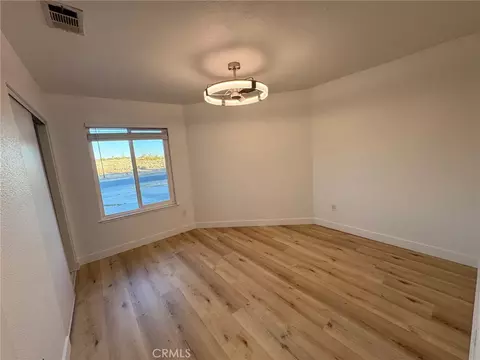 Bedroom - 10333 Tamarisk Ave, Hesperia, CA 92345 photo 5 of 6