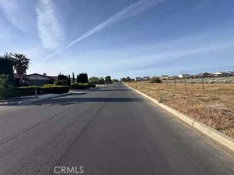 View/Area - 10333 Tamarisk Ave, Hesperia, CA 92345 photo 1 of 2