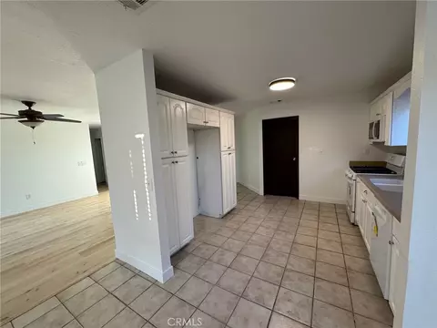 Kitchen - 10333 Tamarisk Ave, Hesperia, CA 92345 photo 2 of 4