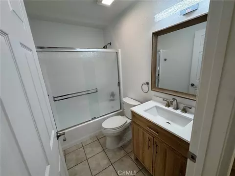 Bath - 10333 Tamarisk Ave, Hesperia, CA 92345 photo 7 of 9