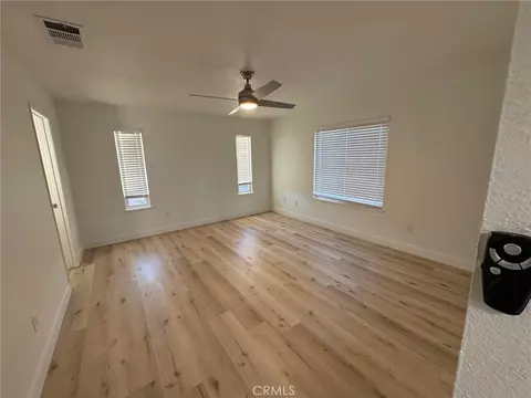 Living - 10333 Tamarisk Ave, Hesperia, CA 92345 photo 3 of 10
