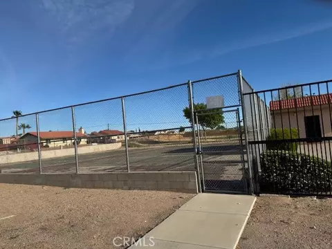 Exterior - 10333 Tamarisk Ave, Hesperia, CA 92345 photo 4 of 19