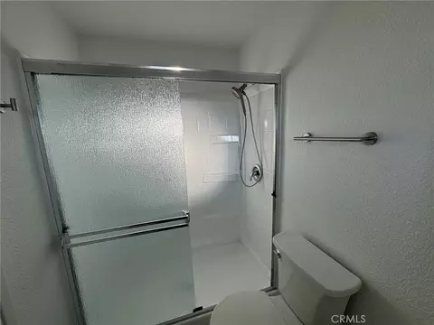 Bath - 10333 Tamarisk Ave, Hesperia, CA 92345 photo 1 of 9