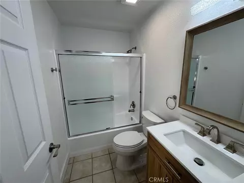 Bath - 10333 Tamarisk Ave, Hesperia, CA 92345 photo 9 of 9