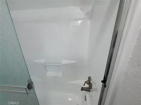 Bath - 10333 Tamarisk Ave, Hesperia, CA 92345 photo 8 of 9