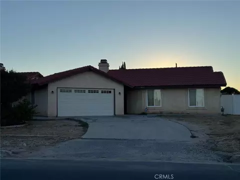Exterior - 10333 Tamarisk Ave, Hesperia, CA 92345 photo 3 of 19