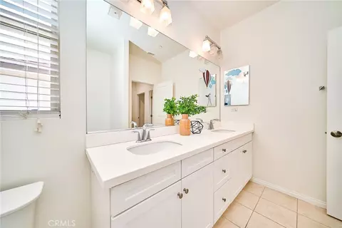 Bath - 121 Baritone, Irvine, CA 92620 photo 3 of 4