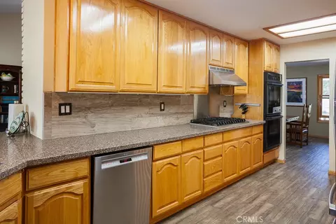 Kitchen - 400 Dominy Dr, Lone Pine, CA 93545 photo 1 of 4