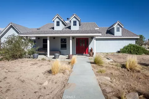 Exterior - 400 Dominy Dr, Lone Pine, CA 93545 photo 2 of 7