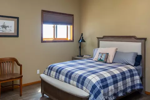 Bedroom - 400 Dominy Dr, Lone Pine, CA 93545 photo 5 of 5