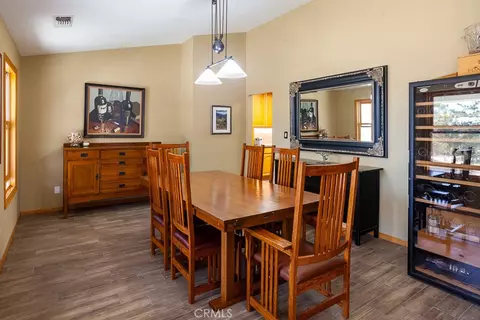 Dining - 400 Dominy Dr, Lone Pine, CA 93545 photo 1 of 2
