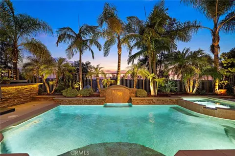 8 Ranunculus St, Ladera Ranch, CA 92694