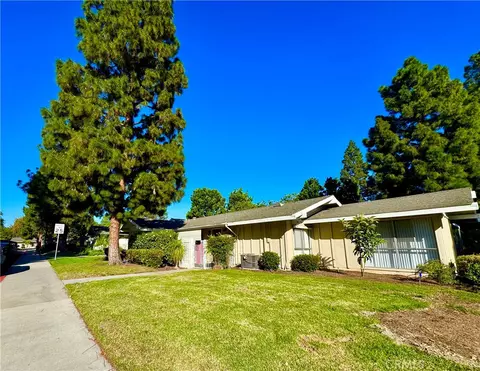 425 Avenida Castilla #B, Laguna Woods, CA 92637