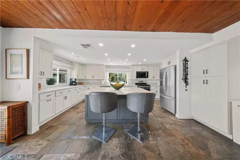 Kitchen - 17007 Ranchero Rd, Riverside, CA 92504 photo 2 of 3