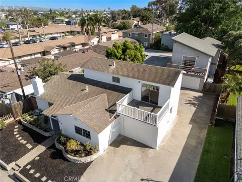 685 Center St, Costa Mesa, CA 92627