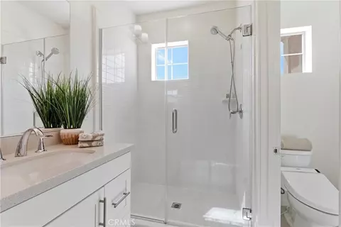 Bath - 600 Shadowbrook, Lake Forest, CA 92610 photo 2 of 4