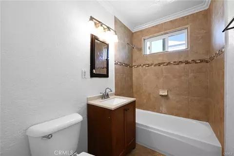 Bath - 426 Grant St, Oceanside, CA 92054 photo 2 of 9