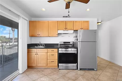 Kitchen - 426 Grant St, Oceanside, CA 92054 photo 4 of 4
