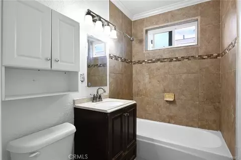 Bath - 426 Grant St, Oceanside, CA 92054 photo 1 of 9