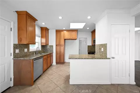 Kitchen - 426 Grant St, Oceanside, CA 92054 photo 2 of 4