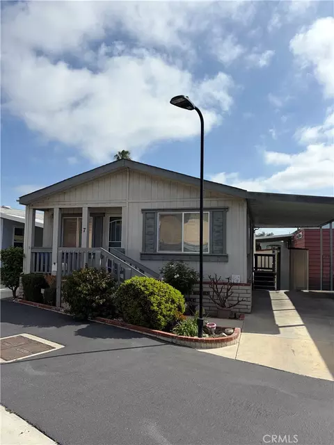 5200 Heil Ave #7, Huntington Beach, CA 92649