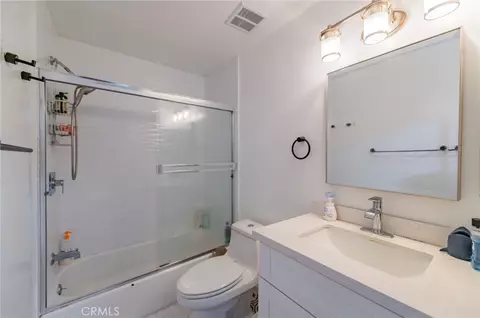 Bath - 8 Deodar, Irvine, CA 92604 photo 3 of 3