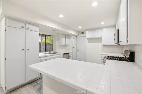 Kitchen - 4502 Lubbock #D, Simi Valley, CA 93063 photo 2 of 5