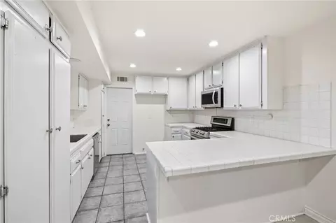 Kitchen - 4502 Lubbock #D, Simi Valley, CA 93063 photo 1 of 5