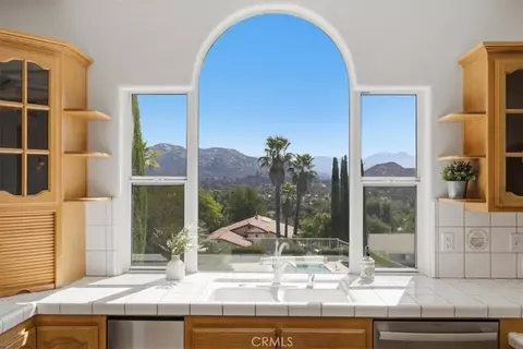 Kitchen - 16262 Oak Spgs, Ramona, CA 92065 photo 5 of 6