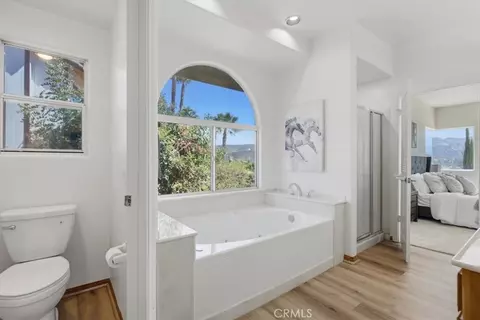 Bath - 16262 Oak Spgs, Ramona, CA 92065 photo 2 of 5